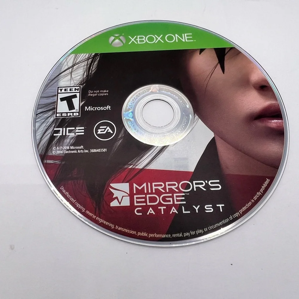 Microsoft Xbox One Game Green and Red Case